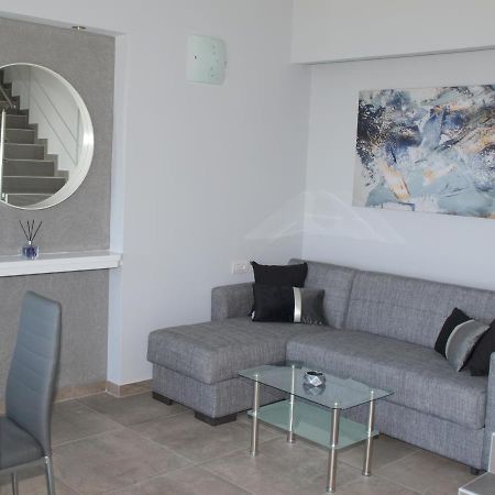 Attic Apartments Agia Anna  Bagian luar foto