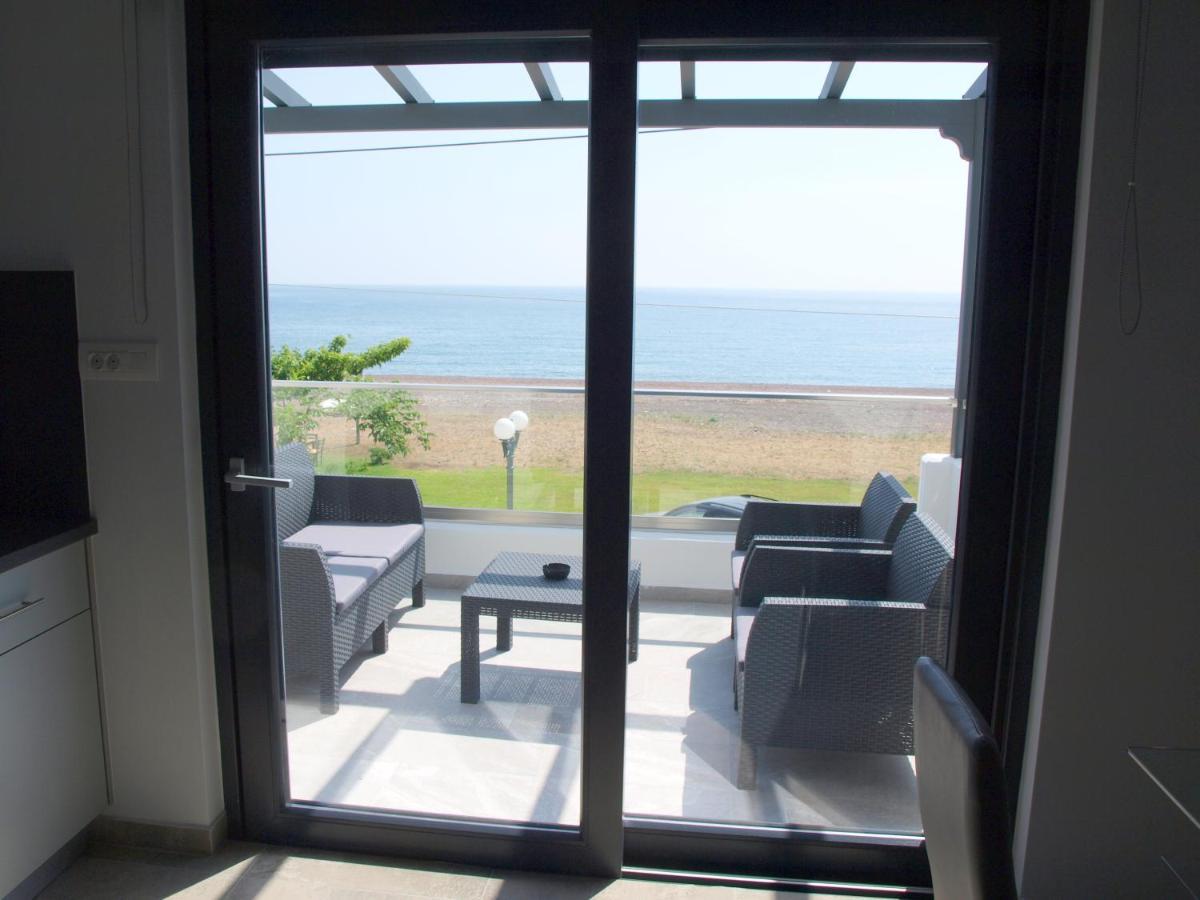 Attic Apartments Agia Anna  Bagian luar foto