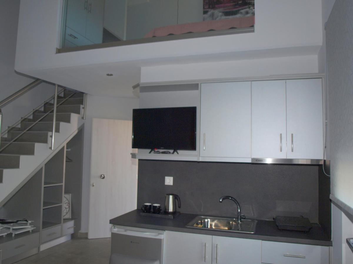 Attic Apartments Agia Anna  Bagian luar foto