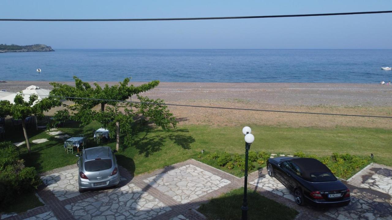 Attic Apartments Agia Anna  Bagian luar foto