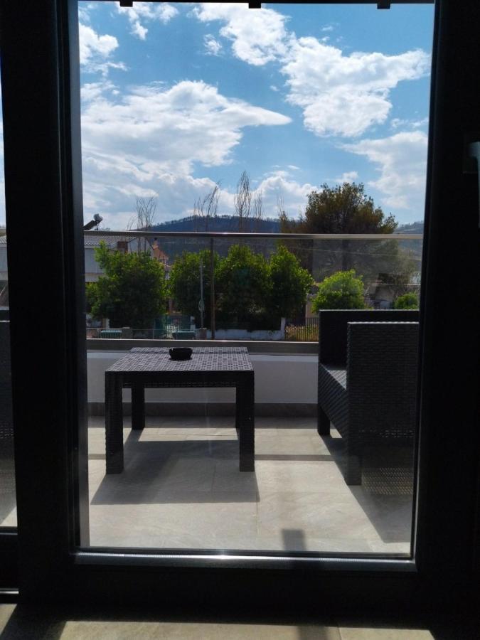 Attic Apartments Agia Anna  Bagian luar foto